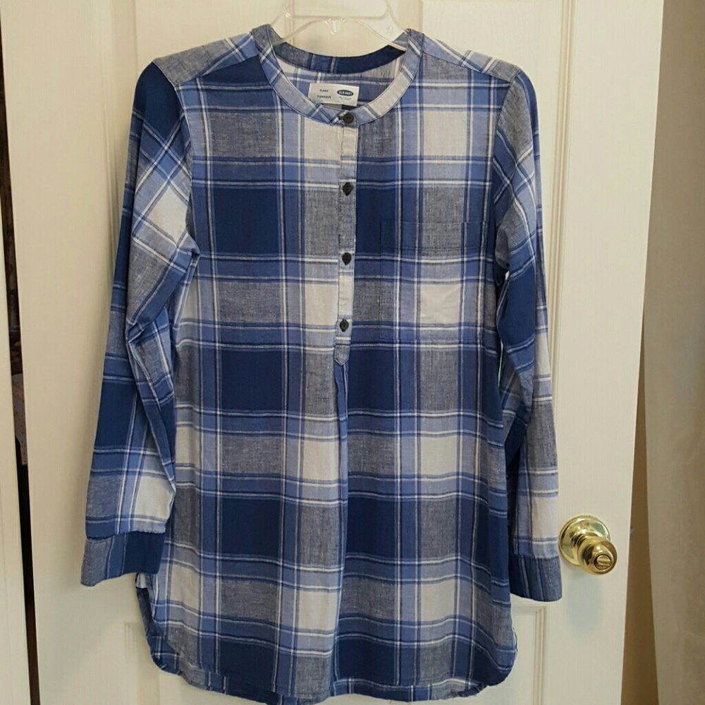 Tunic length blouse.