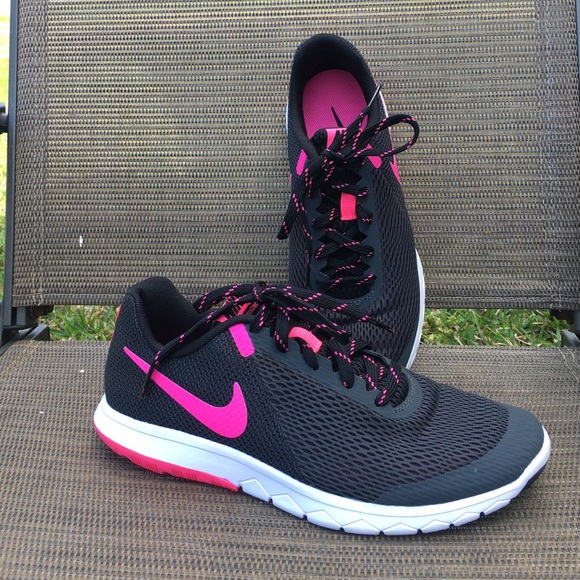 Nike Shoes - Nike Flex Experience RN5
