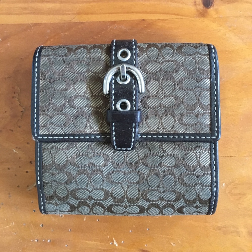 Coach wallet: Classic C fabric and leather