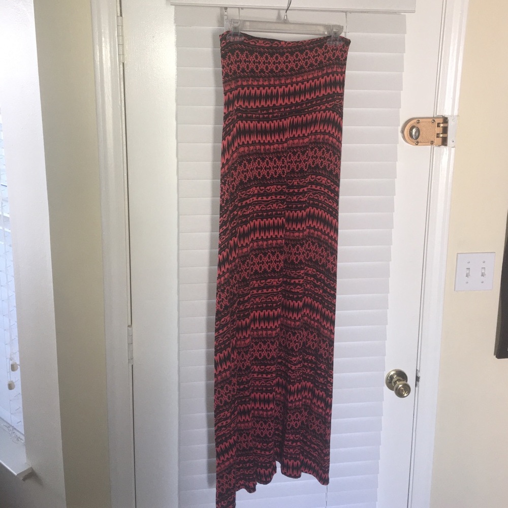 Maxi skirt-bright coral & black Aztec print