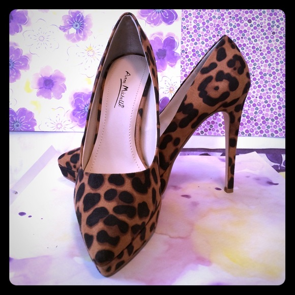 Cheetah Print Stiletto Platform Pointed  Pumps - Picture 1 of 6
