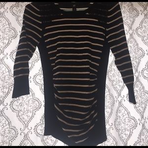 Mid sleeve top