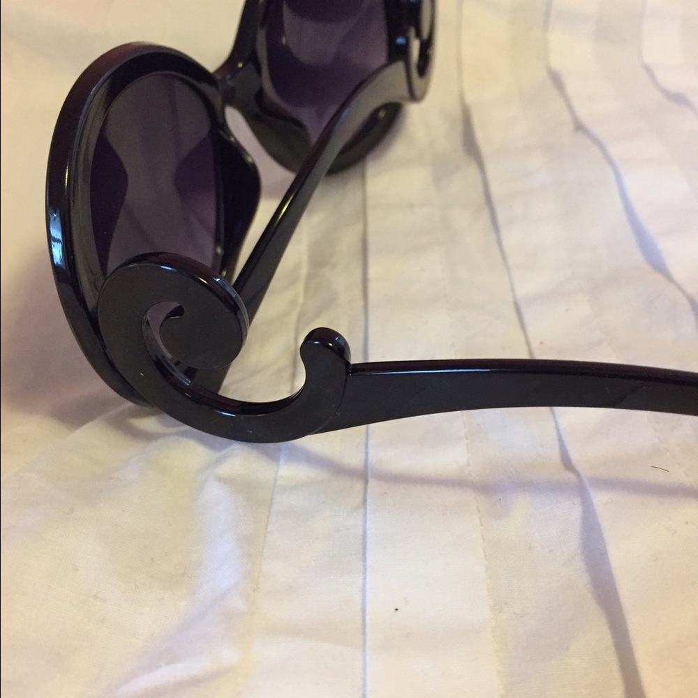 Prada Inspire 55mm Baroque style round sunglasses