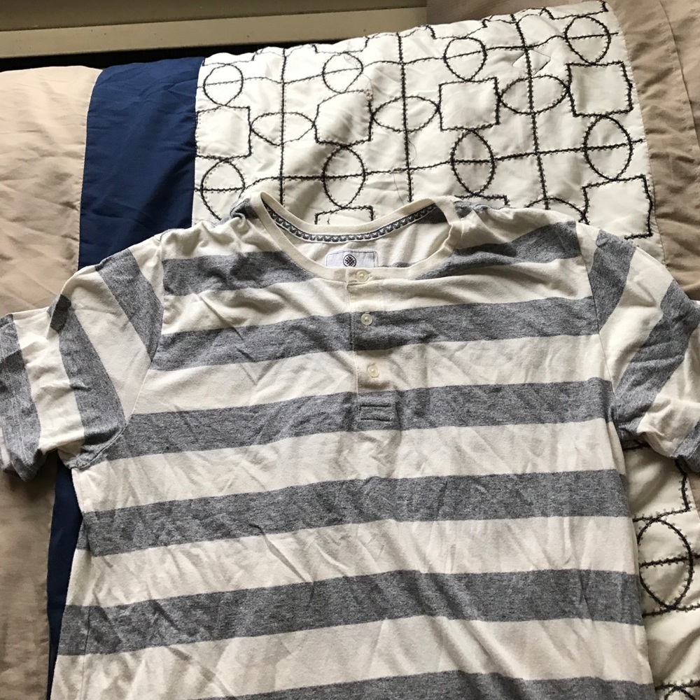 On the byas men's t-shirt