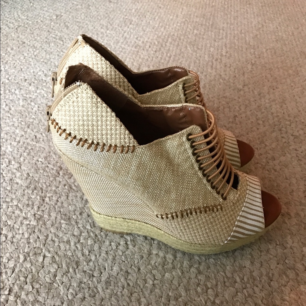 Chinese Laundry wedge heeled shoes