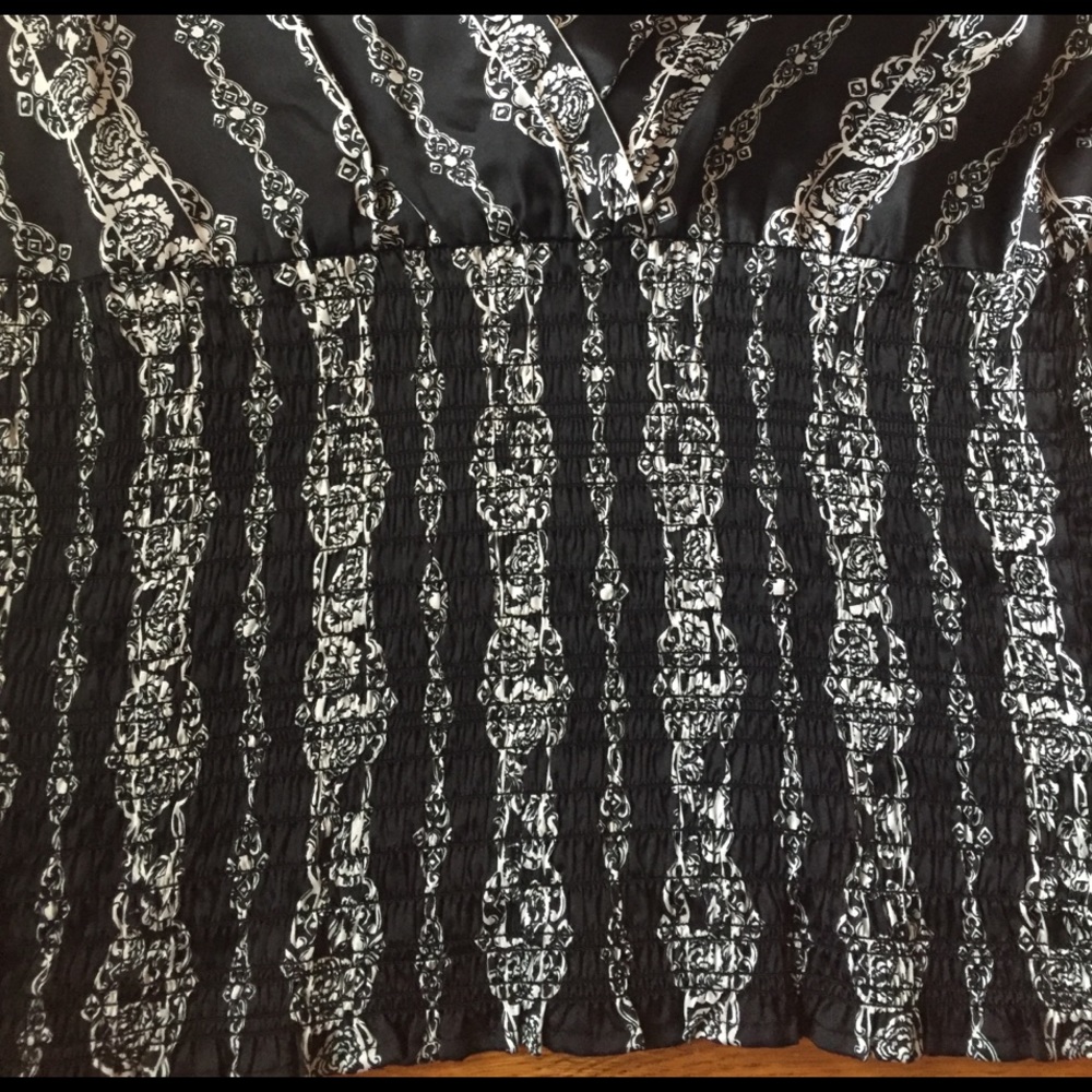 WHBM Top -L - Picture 2 of 5