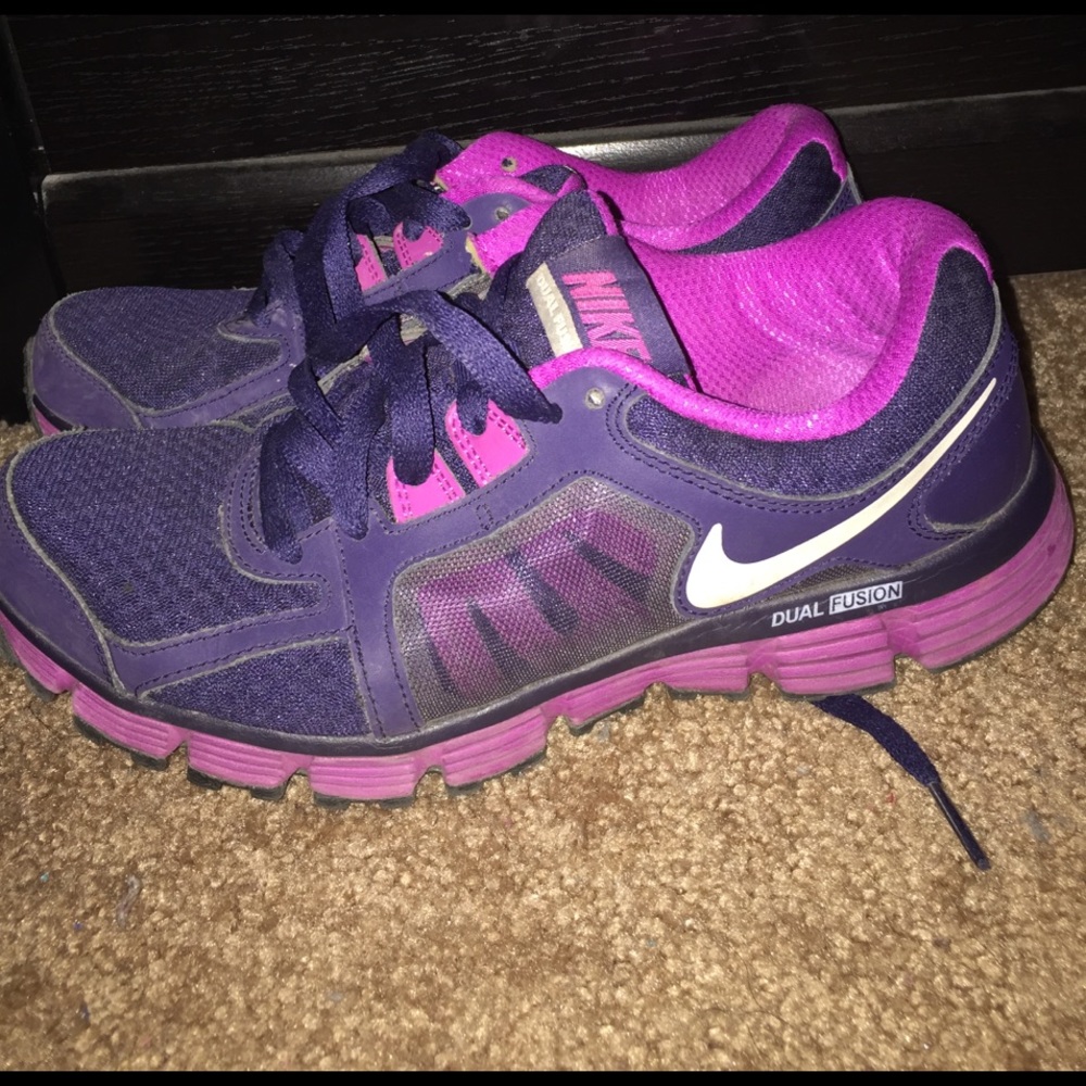 Nike dual fusion