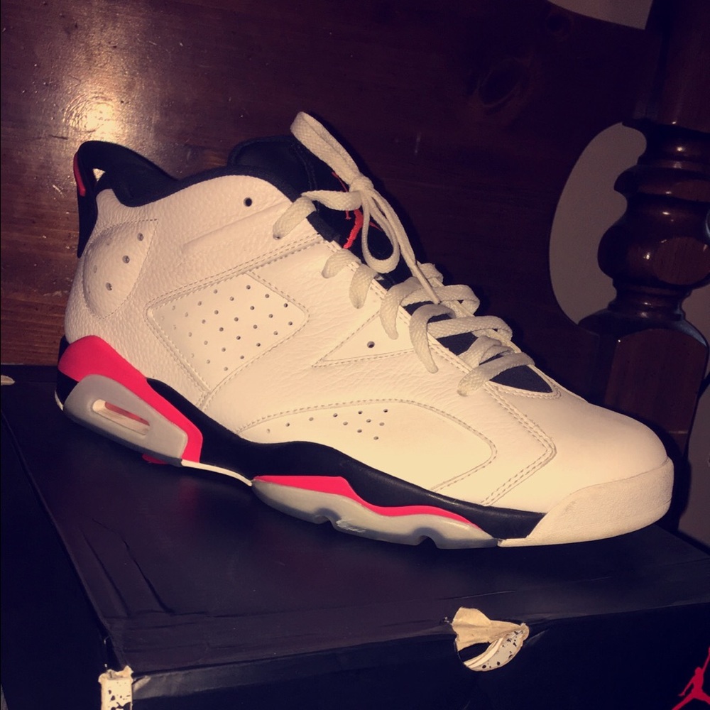 Jordan Retro 6 Infared Low