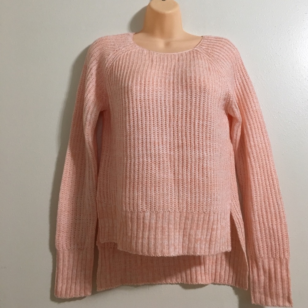 New peach hi low knit sweater 🌷