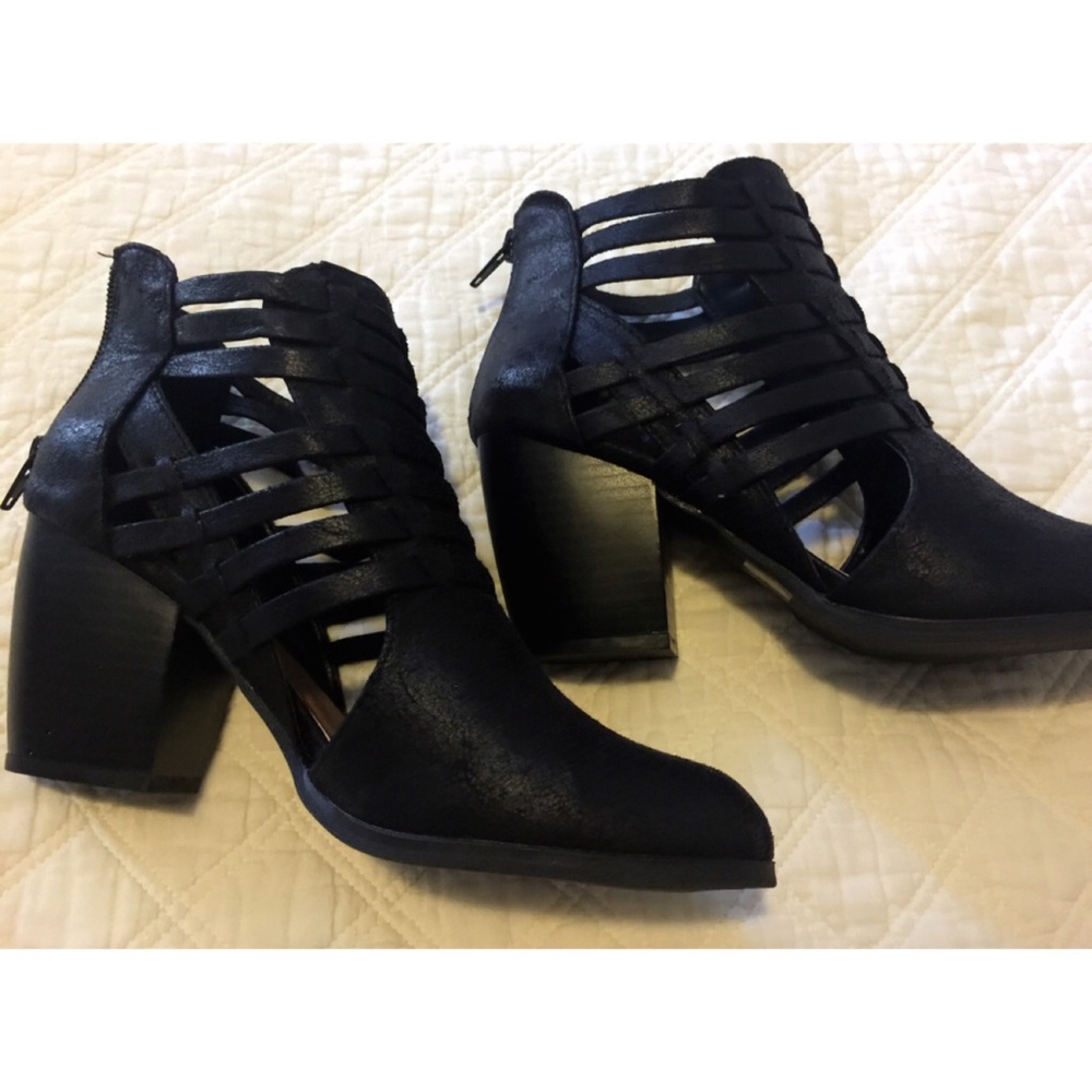 Nadia Boots