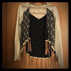 gimmicks by BKE sweater