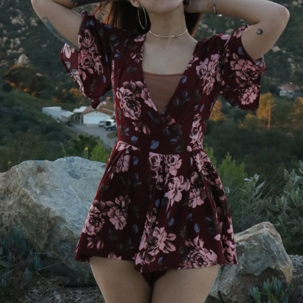 🌸EDITORS PICK🌸 Floral Romper