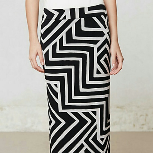 SOLD Anthropologie Maeve Fractured Maze Midi Skirt - Picture 2 of 3