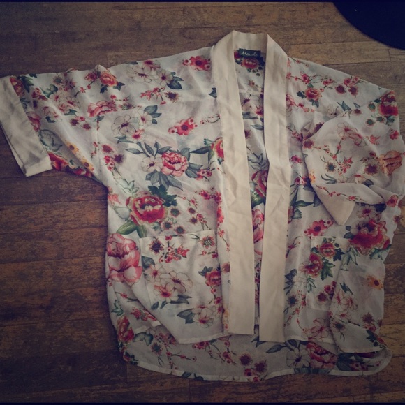 Sheer floral Kimono - Picture 1 of 1