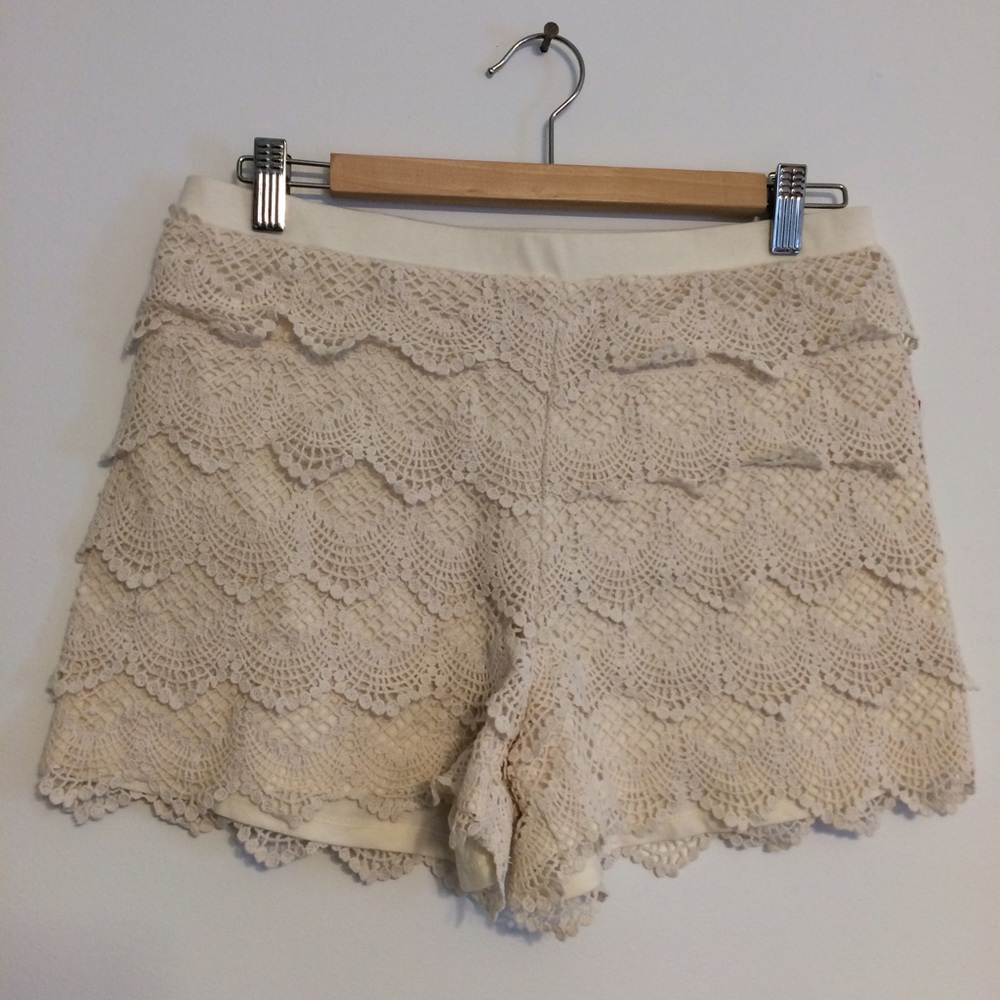 🎉sale🎉Mossimo ivory lace shorts