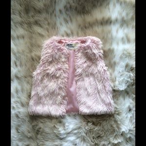 OshKosh pink furry vest