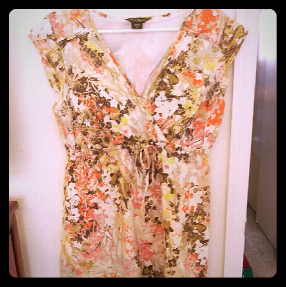 Eddie Bauer capped sleeve dress