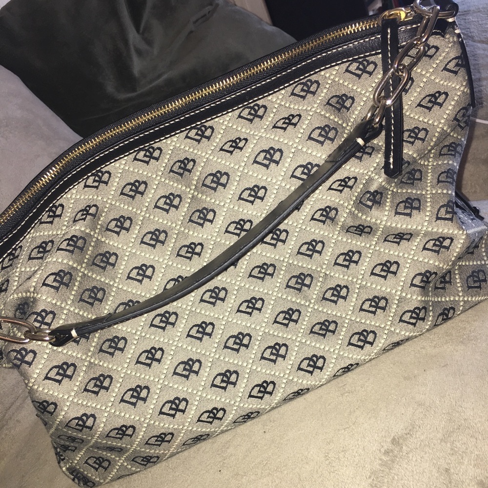 ✖️✖️✖️SOLD✖️✖️✖️Dooney & Bourke Satchel