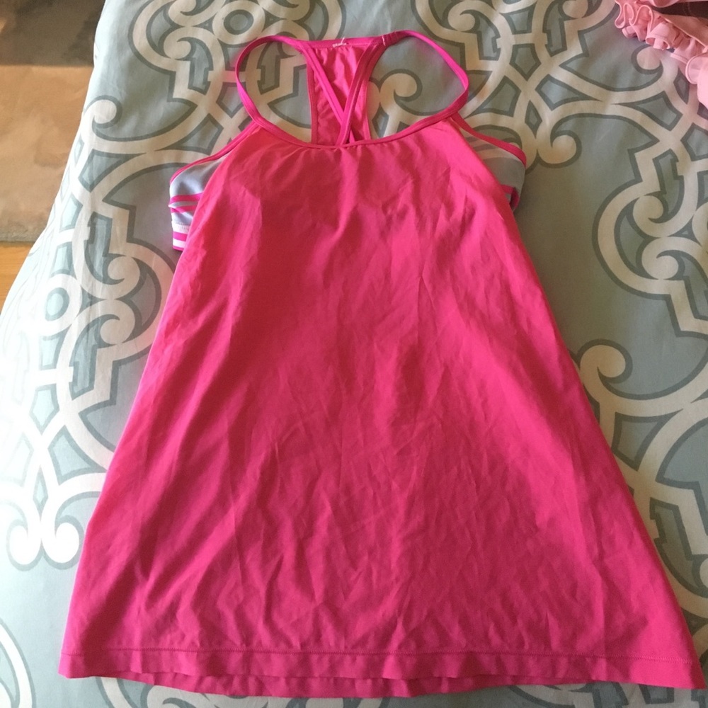 Lululemon top