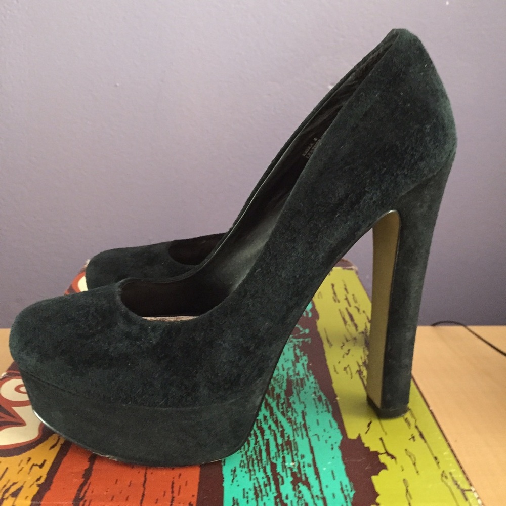 100% Suede Zigi Soho Kiera Pump