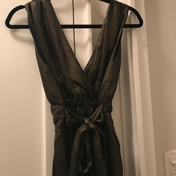 French connection gold/black top - Picture 3 of 3