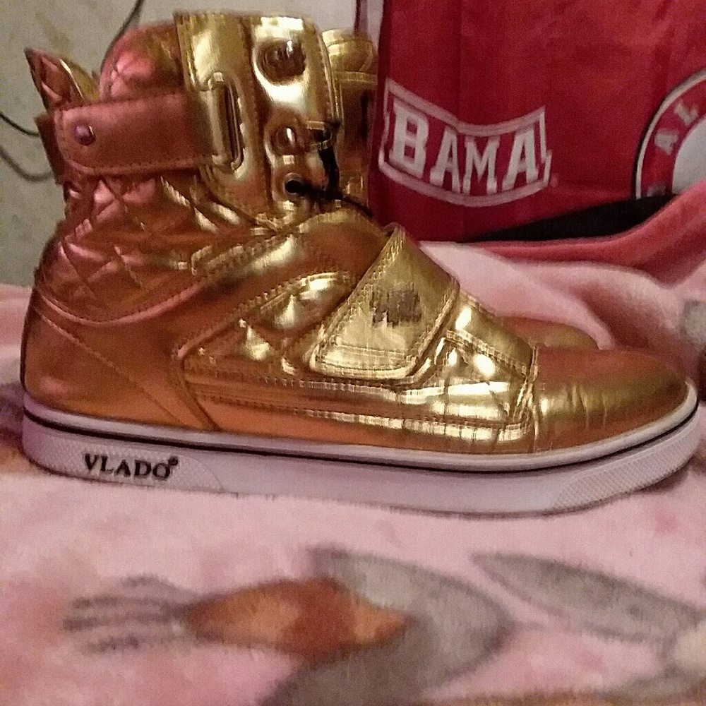 Gold and White VLADO