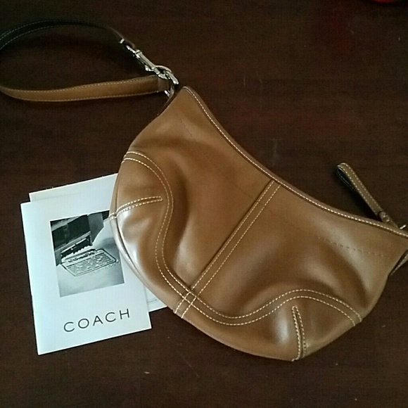 Coach leather purse - Picture 1 of 3
