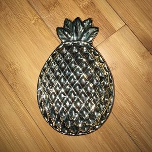 Gold pineapple jewelry dish
