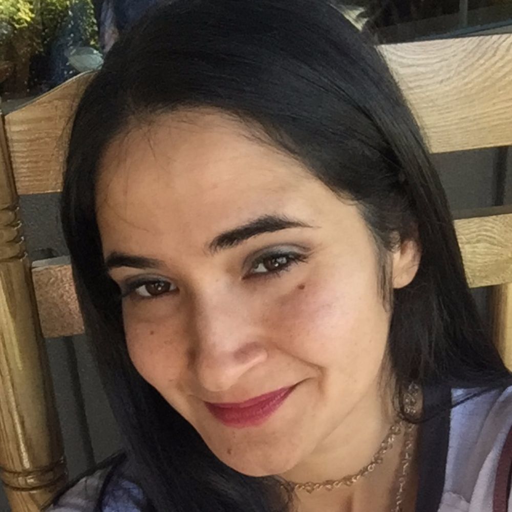 Meet your Posher, Julia