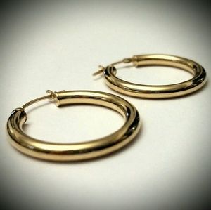 14k Yellow Gold Pierced Hoop Earrings