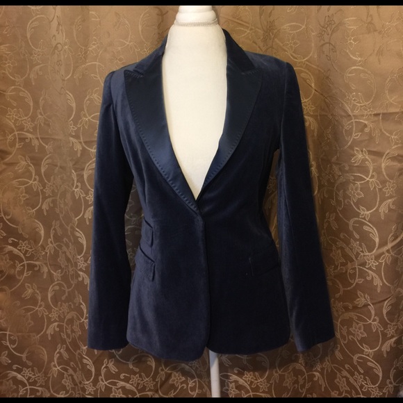 Elie Tahari Jackets & Blazers - Elie Tahari blue velvet blazer