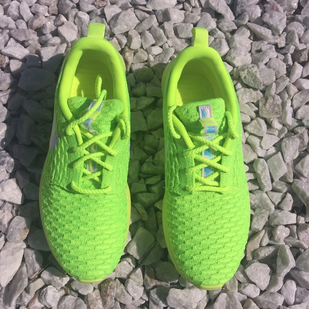 Nike Roshe FlyKnit - Picture 5 of 8