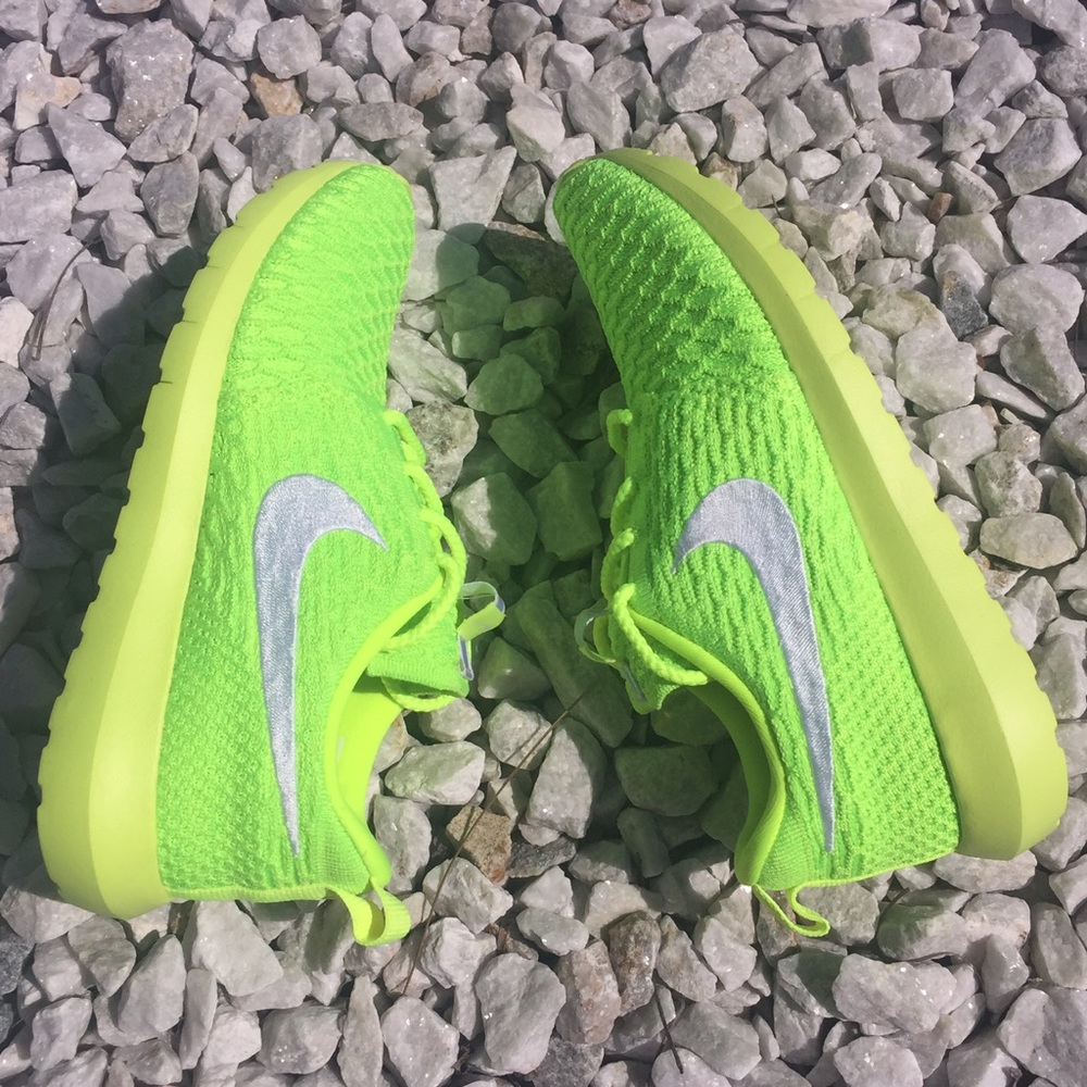 Nike Roshe FlyKnit - Picture 3 of 8