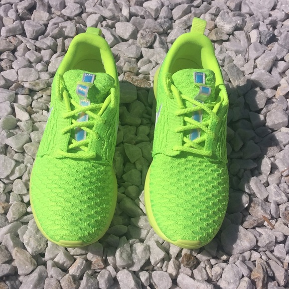 Nike Roshe FlyKnit - Picture 6 of 8