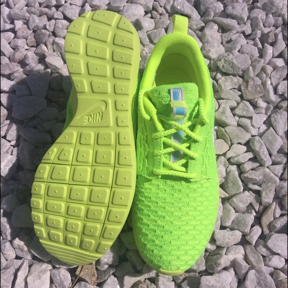 Nike Roshe FlyKnit - Picture 8 of 8