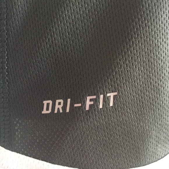 Ladies Nike l/s Dri-Fit shirt sz LGUC - Picture 4 of 7