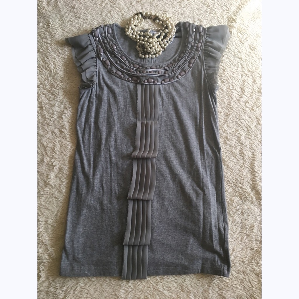 🎀Embellished Top🎀 - Picture 3 of 4