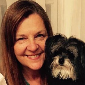 Meet your Posher, Cynthia