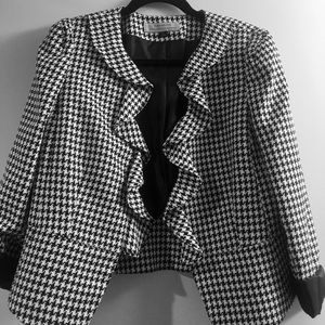 Tahari ASL houndstooth blazer