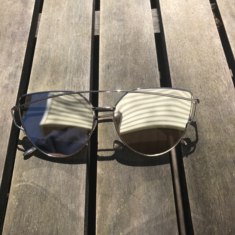 Silver framed sunnies!!! - Picture 2 of 5