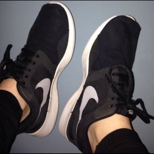 Nike Tennis shoes