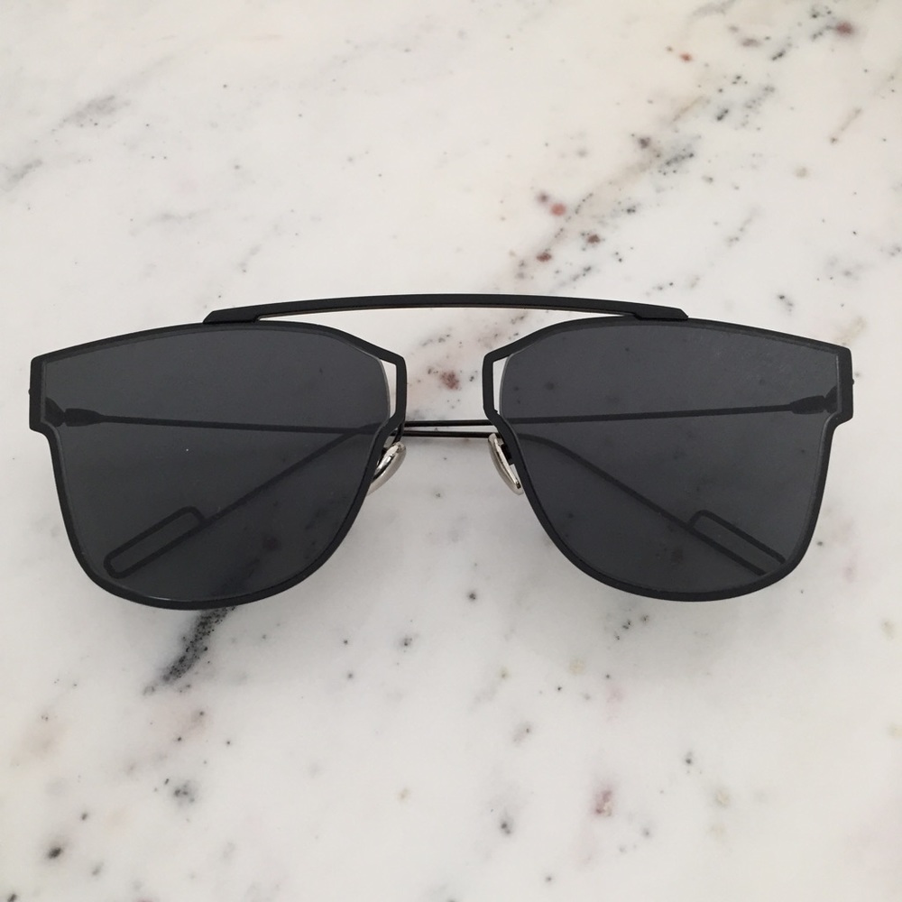 "Camilla" Sunglasses || Black - Picture 2 of 6