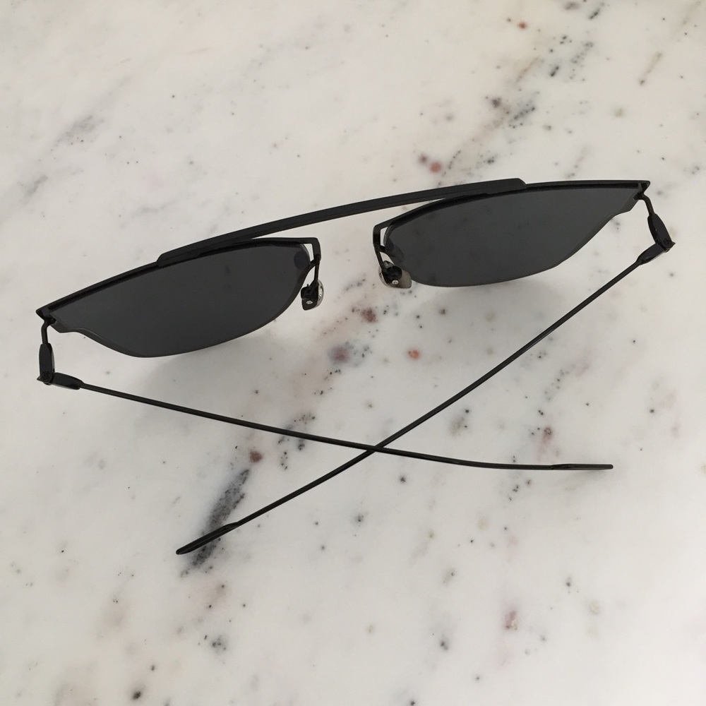 "Camilla" Sunglasses || Black - Picture 4 of 6