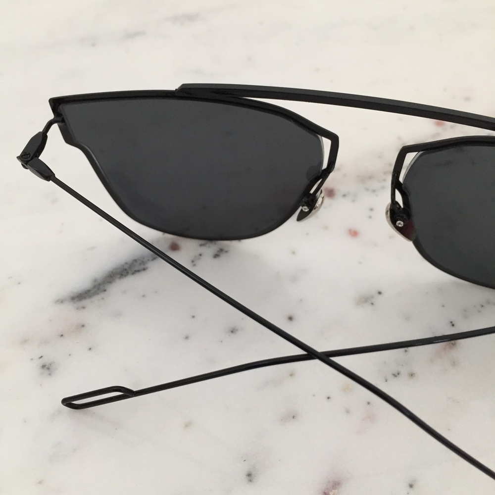 "Camilla" Sunglasses || Black - Picture 5 of 6