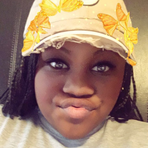 Meet your Posher, Trinity - Picture 1 of 1