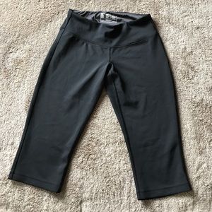 Black Capri workout pants