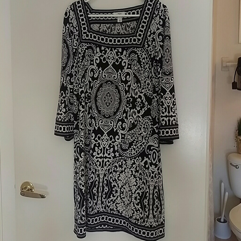 Anne Taylor loft dress black and white
