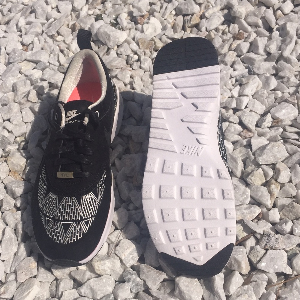Air Max Thea LO NYC - Picture 8 of 8