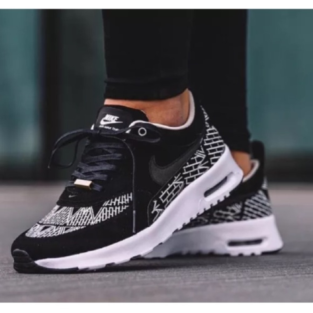 Air Max Thea LO NYC - Picture 1 of 8