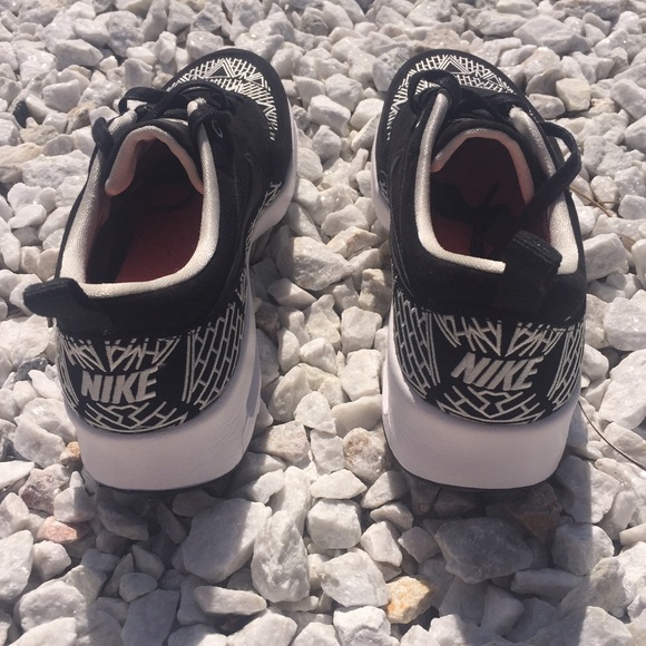 Air Max Thea LO NYC - Picture 7 of 8